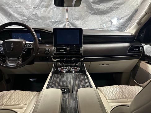 Used 2020 Lincoln Navigator L Black Label w/ Cargo Convenience Package AWD/4WD image 9