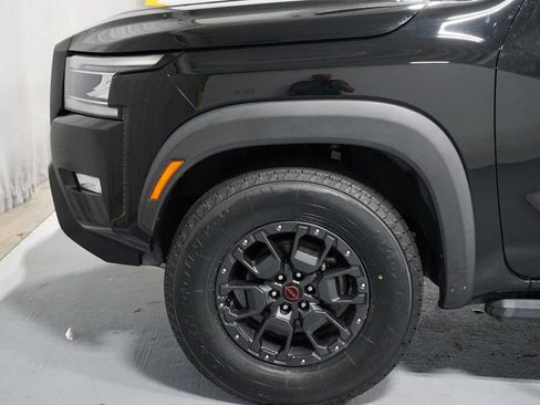 Used 2022 Nissan Frontier PRO-4X w/ Pro-4X Premium Package AWD/4WD image 5