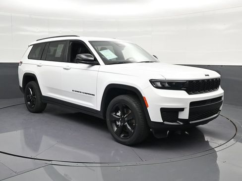 Used 2023 Jeep Grand Cherokee L Laredo AWD/4WD image 5