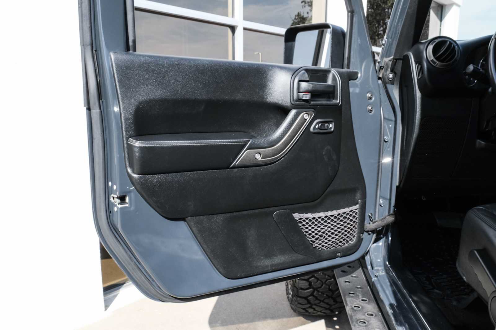 Used 2018 Jeep Wrangler Unlimited Sport AWD/4WD image 26