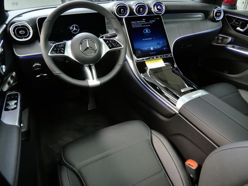 New 2026 Mercedes-Benz GLC 300 4MATIC image 2