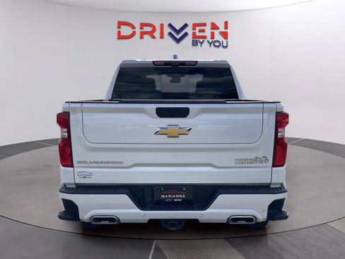Used 2024 Chevrolet Silverado 1500 High Country w/ Technology Package image 5