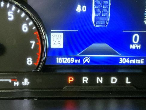 Used 2021 Ford Explorer XLT w/ Equipment Group 202A AWD/4WD image 14