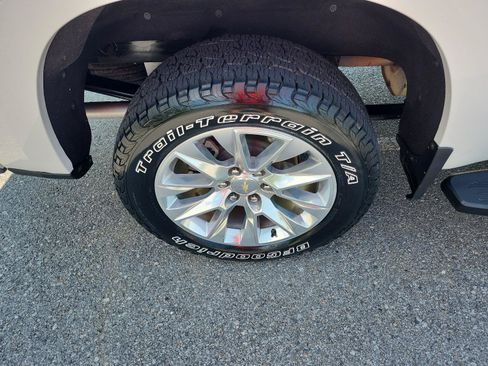 Used 2019 Chevrolet Silverado 1500 LTZ AWD/4WD image 6