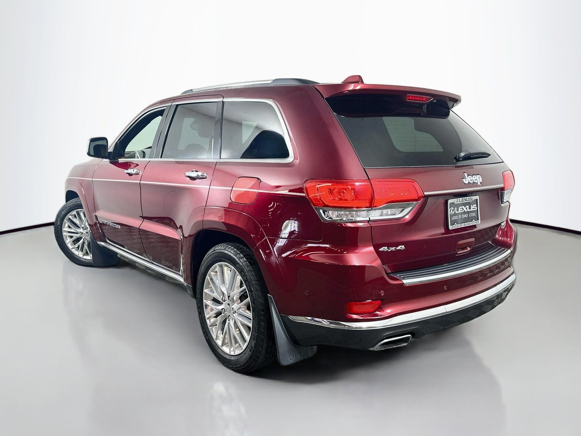 Used 2017 Jeep Grand Cherokee Summit AWD/4WD image 5