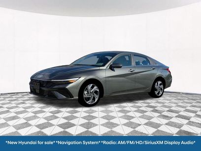 New 2025 Hyundai Elantra SEL