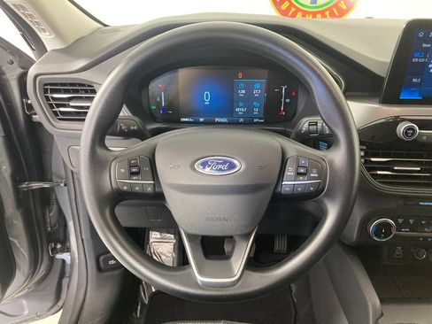 Used 2025 Ford Escape Active AWD/4WD image 9