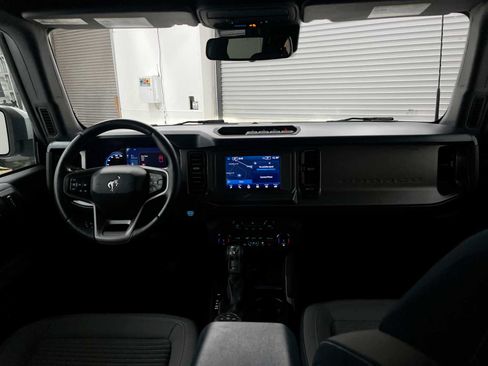 Used 2022 Ford Bronco Outer Banks AWD/4WD image 10