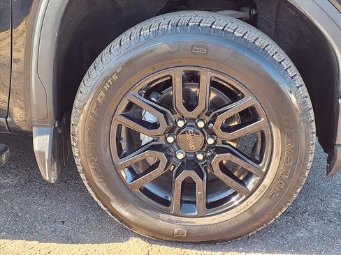 Used 2024 GMC Sierra 1500 Elevation image 9