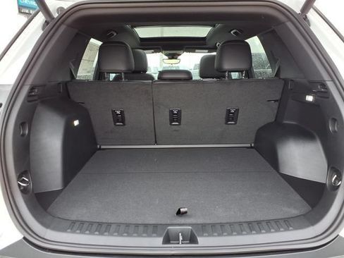 New 2026 Chevrolet Equinox LT w/ Convenience Package II FWD image 17