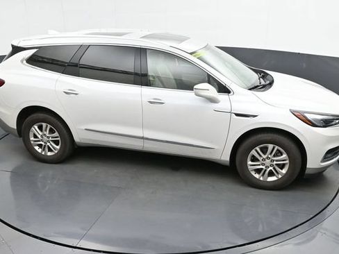 Used 2018 Buick Enclave Essence w/ Trailering Package FWD image 19
