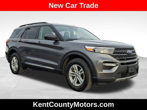 Used 2022 Ford Explorer XLT w/ Equipment Group 202A image 1