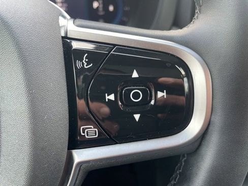 Certified 2025 Volvo XC60 B5 Plus image 15