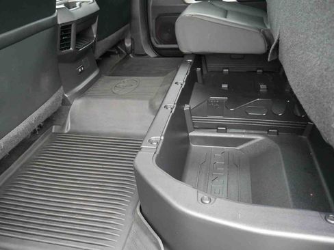 Used 2022 Toyota Tundra Limited image 16