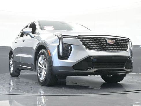 Used 2024 Cadillac XT4 Premium Luxury image 62