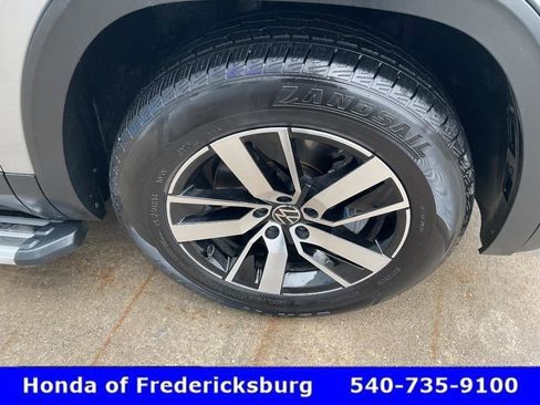 Used 2021 Volkswagen Atlas SE image 13