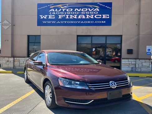Used 2014 Volkswagen Passat 1.8T S image 1