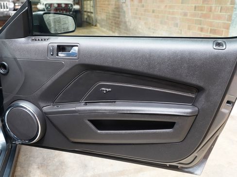 Used 2010 Ford Mustang GT image 49