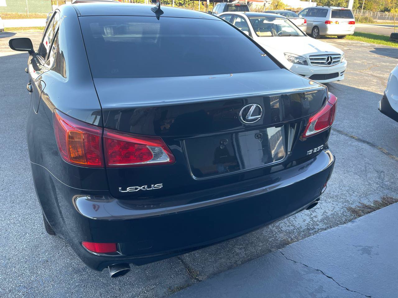 Used 2010 Lexus IS 250 w/ Premium Pkg Value Edition RWD image 3