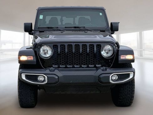 Used 2022 Jeep Gladiator Sport AWD/4WD image 3