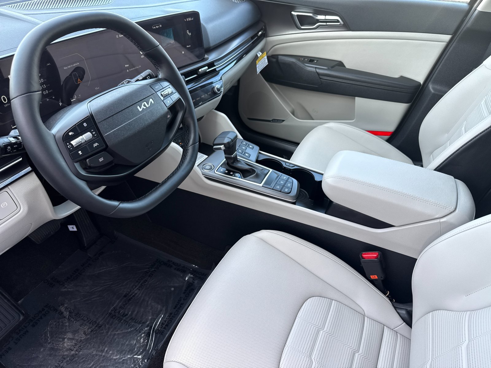 New 2026 Kia Sportage SX FWD image 9