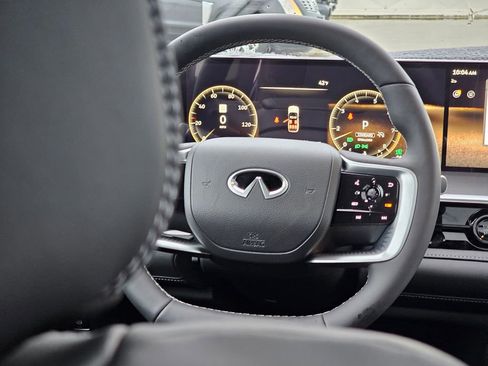New 2025 INFINITI QX80 Luxe image 13