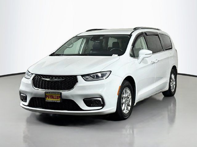 Used 2021 Chrysler Pacifica Touring-L FWD image 3