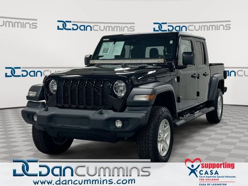 Used 2020 Jeep Gladiator Sport w/ Quick Order Package 24S AWD/4WD image 1