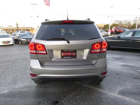 Used 2015 Dodge Journey SXT w/ Flexible Seating Group image 4