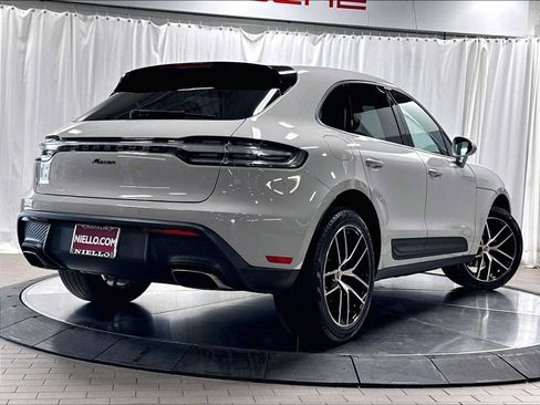 Used 2025 Porsche Macan AWD/4WD image 9
