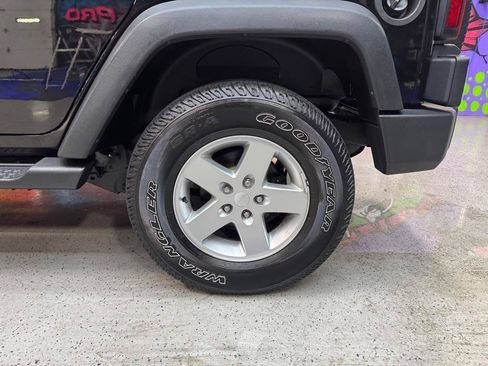 Used 2015 Jeep Wrangler Unlimited Sport w/ Quick Order Package 24S AWD/4WD image 22