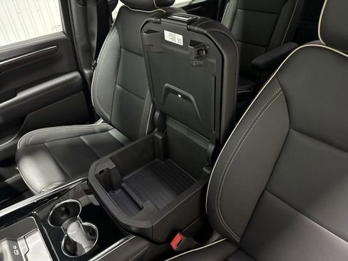 New 2026 Chevrolet Suburban Premier image 36