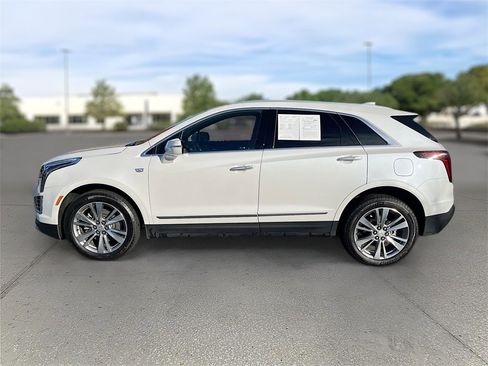 Certified 2025 Cadillac XT5 Premium Luxury image 3