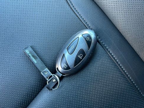 Used 2025 Hyundai Santa Cruz SEL AWD/4WD image 33