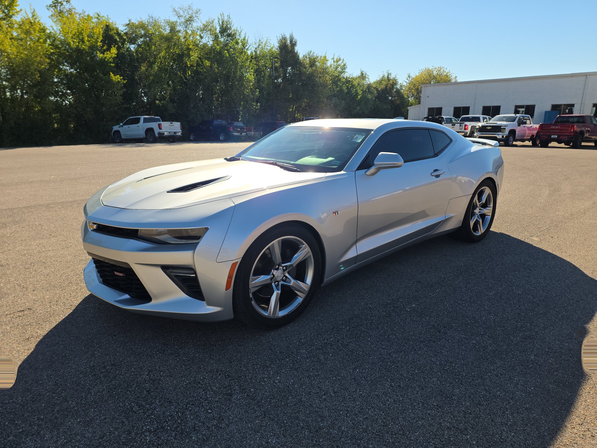 Used 2017 Chevrolet Camaro SS RWD image 4