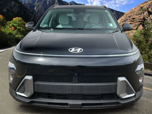 Used 2025 Hyundai Kona SEL image 5