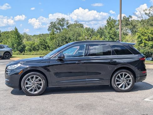 Used 2025 Lincoln Corsair Grand Touring AWD/4WD image 6