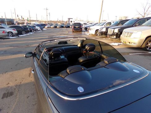 Used 2009 Mercedes-Benz CLK 550 Cabriolet w/ Premium I Pkg image 5