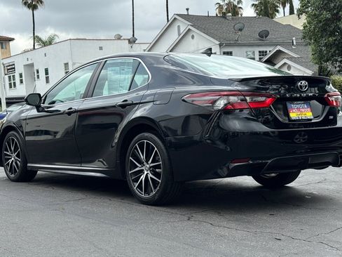 Certified 2023 Toyota Camry SE image 6