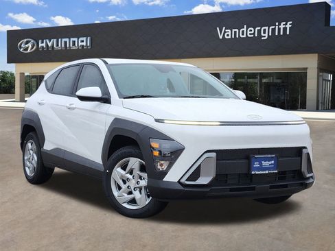 New 2026 Hyundai Kona SE image 1