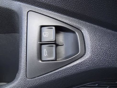 Used 2024 Volkswagen Jetta SE image 17