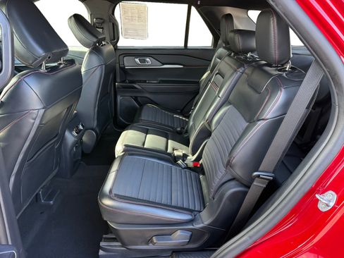 Certified 2025 Ford Explorer ST-Line RWD image 16