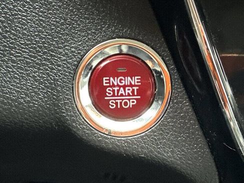 Used 2017 Honda HR-V EX image 31