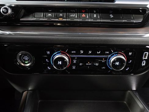 Used 2023 GMC Sierra 1500 SLT w/ SLT Premium Package image 31