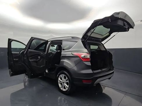 Used 2017 Ford Escape SE w/ SE Leather Comfort Package AWD/4WD image 35