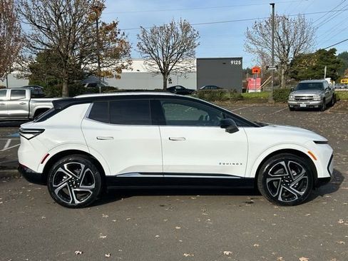 New 2026 Chevrolet Equinox EV LT w/ Convenience Package II image 9