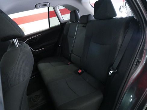 Used 2022 Toyota RAV4 LE FWD image 18