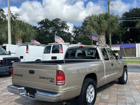 Used 2004 Dodge Dakota SLT image 3