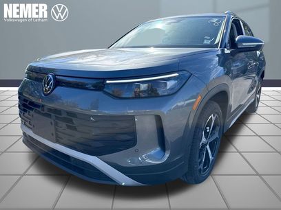 New 2025 Volkswagen Tiguan SE