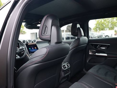 Used 2025 Mercedes-Benz GLC 43 AMG 4MATIC image 38